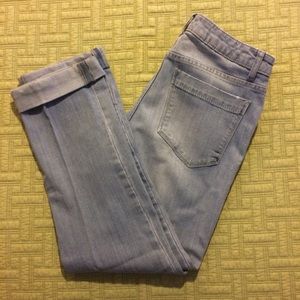 Vera Wang roll cuff Capri jean
